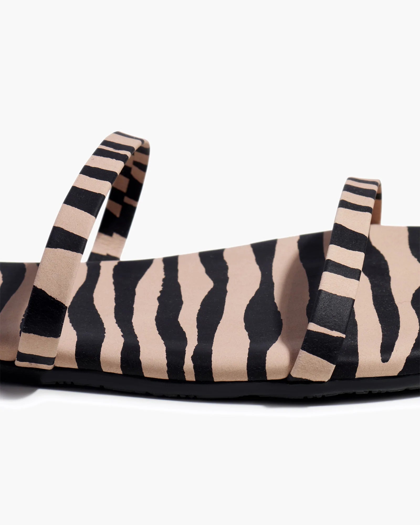 White / Black Women's TKEES Gemma Animal Sandals | 028569-QFK